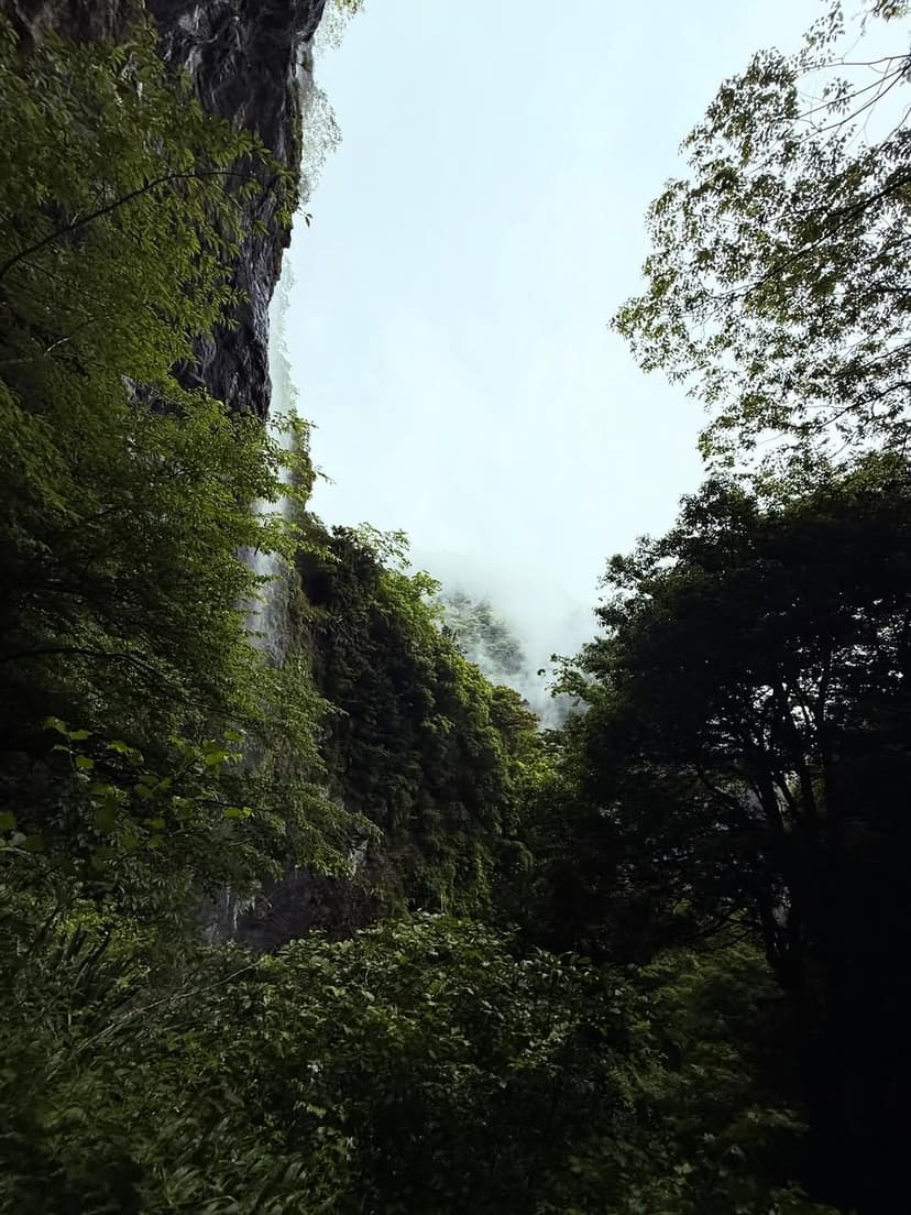 灌頂の滝（かんじょうのたき）