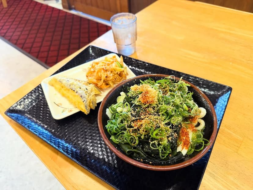 うどん「やま」
