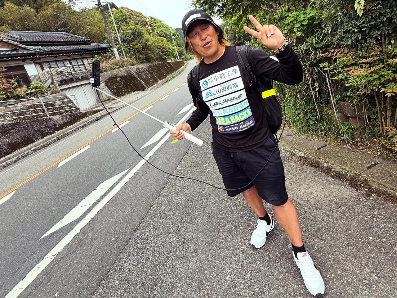 りーさんとの遭遇（峠の遍路道） 1